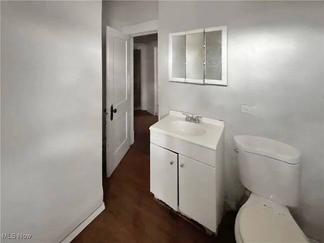 Building Photo - 14809 Darwin Ave