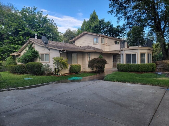 Building Photo - 4300 Canyon Valley Rd
