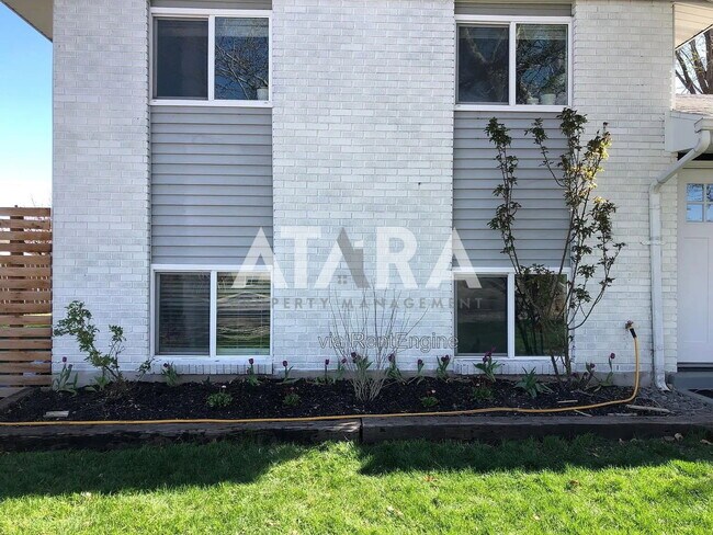 Foto del edificio - 3213 Rushton Ln