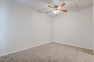 Building Photo - 6955 N Durango Dr