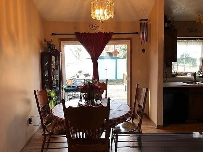 Building Photo - 3 Bed Home on Cul-de-Sac with Finished Basement, Fenced Yard & Garage