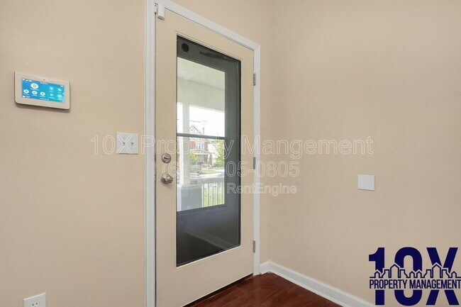 Foto del edificio - 1652 Summit St