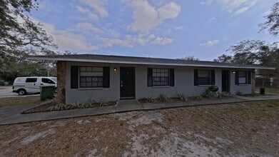 Building Photo - 923 E Poinsettia Ave