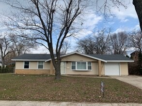Building Photo - 1730 Winchester Ln