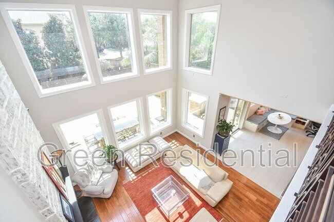 Foto del edificio - 7106 Habersham Ave