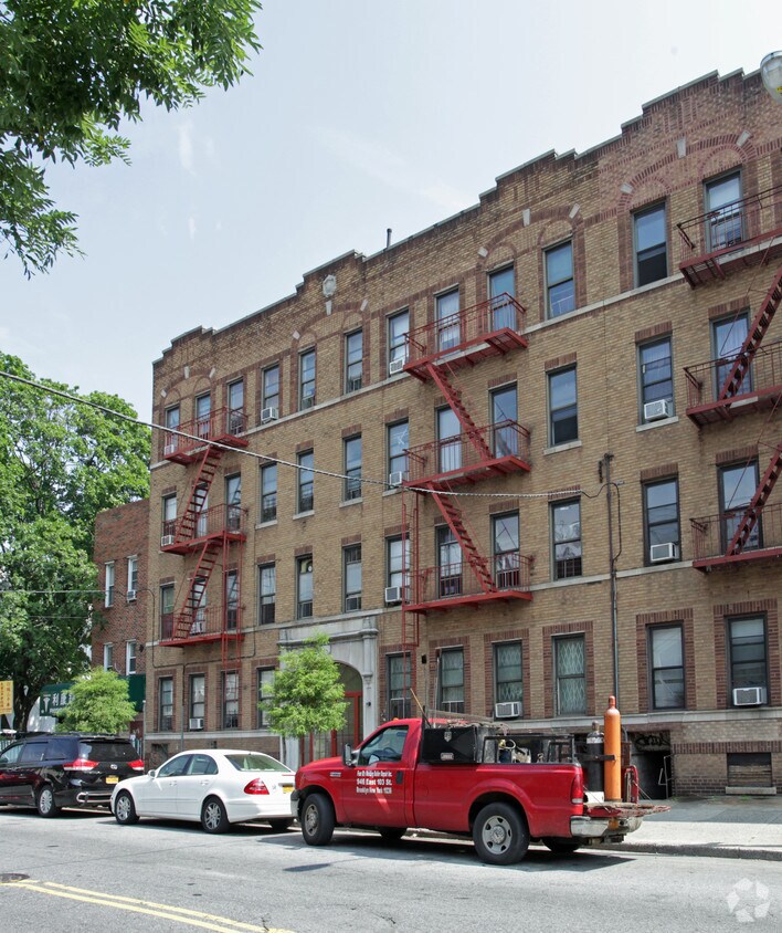 Primary Photo - 837 60th St
