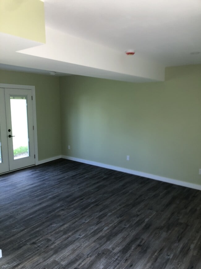 Building Photo - 5165 Kallum Dr