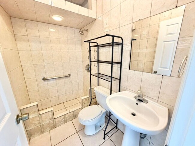 Foto del edificio - Deltona - 1 Bedroom, 1 Bathroom – $1,100.00