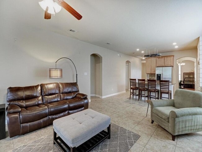 Building Photo - 300 Steer Acres Ct