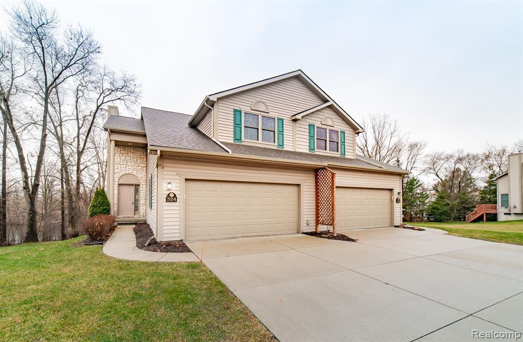 Primary Photo - 324 Stratford Ln