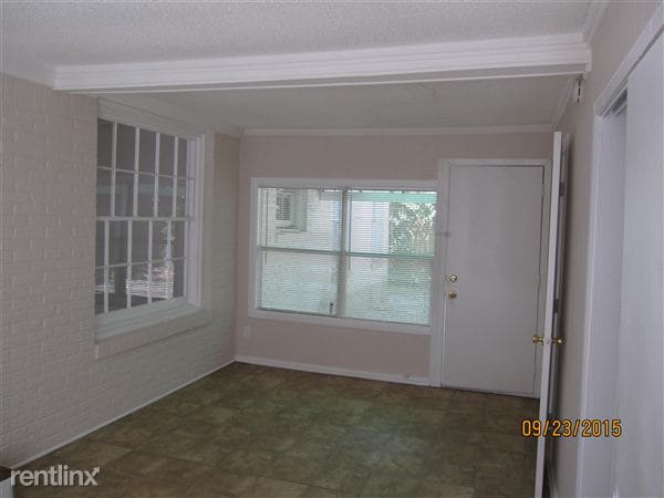 Building Photo - 801 W 5th St