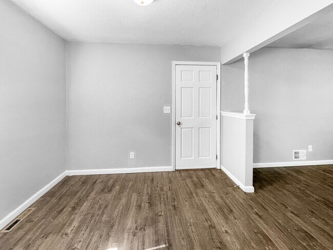 Building Photo - 8307 Ditzler Ave