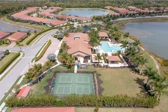 Building Photo - 1224 Manado Dr