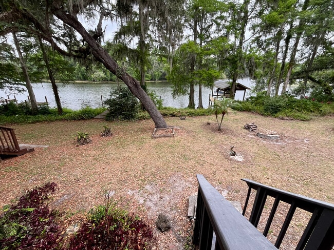 Foto del edificio - 6050 River Trace Rd