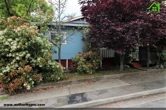 Foto principal - 1322 Orange Ave