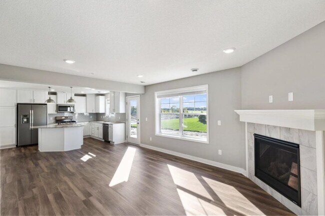 Building Photo - 4863 Martingale Dr
