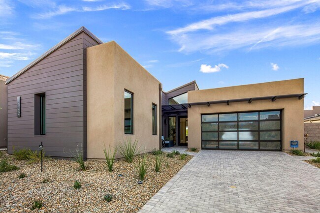 Building Photo - 37200 N Cave Creek Rd