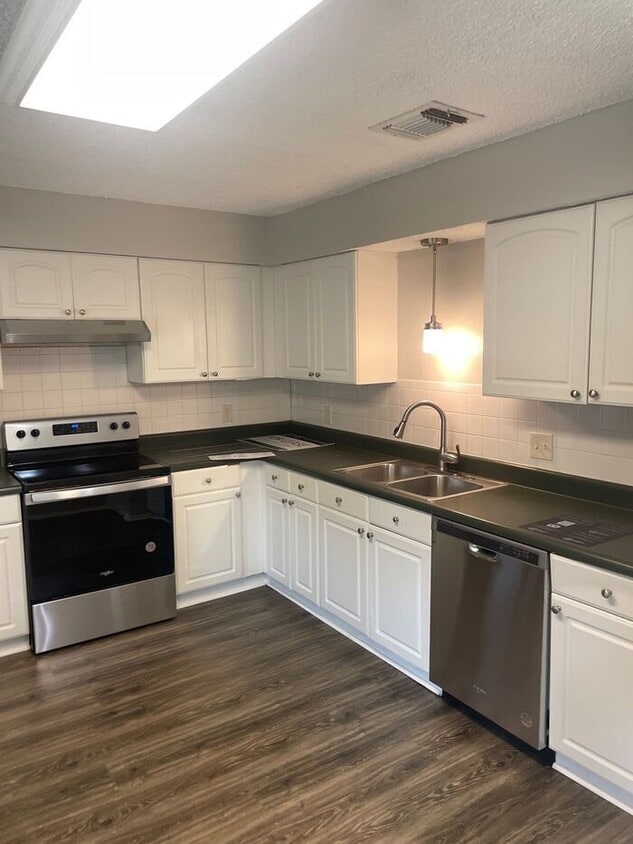 Building Photo - NOW AVAILABLE! 7513 Evergreen Drive, Fort ...