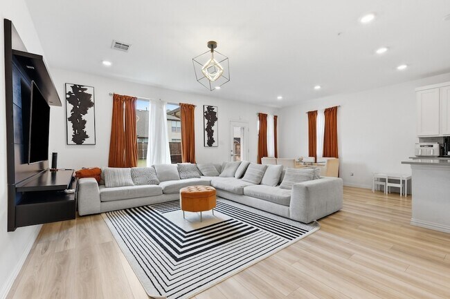 Foto del edificio - 1728 Pegasus Dr