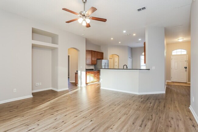 Foto del edificio - 756 Hazelmoor Ln