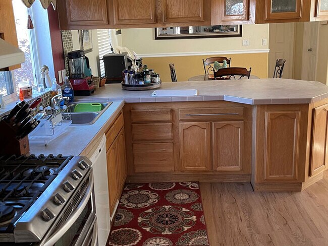 Building Photo - 2060 Taurus Dr
