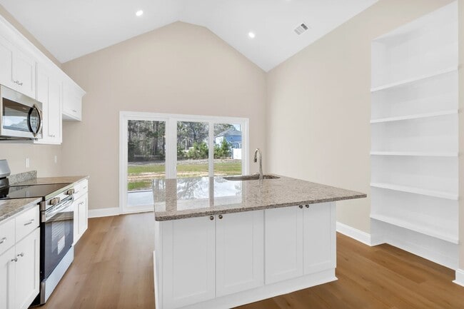 Building Photo - 1138 Hanover Ln