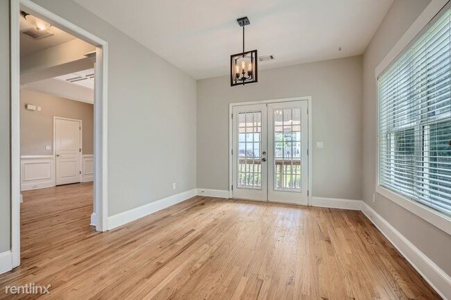 Building Photo - 3 br, 2 bath House - 2423 Brantley St NW UNIT