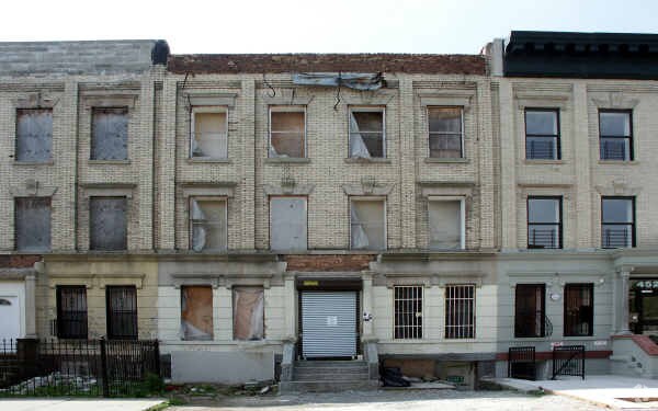 Primary Photo - 454 Lexington Ave