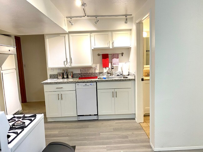 Foto del edificio - 17807 8th Ave NE