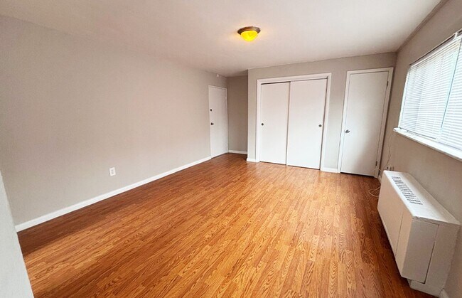 Foto del edificio - 555 Lowell Ave