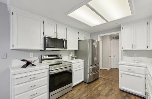 Building Photo - 22530 3rd St