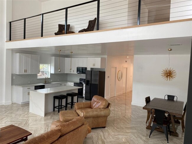 Building Photo - 31 Heathrow Ln