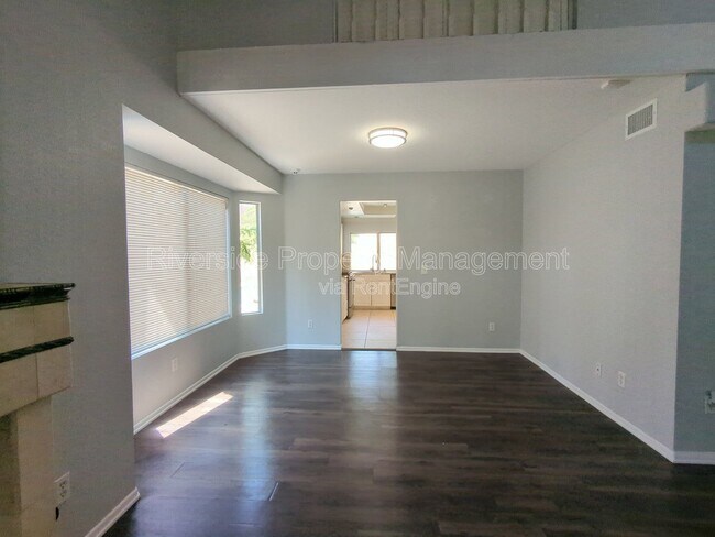 Foto del edificio - 24296 Harvest Rd