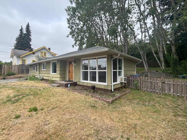 Foto del edificio - 3604 Madrona St