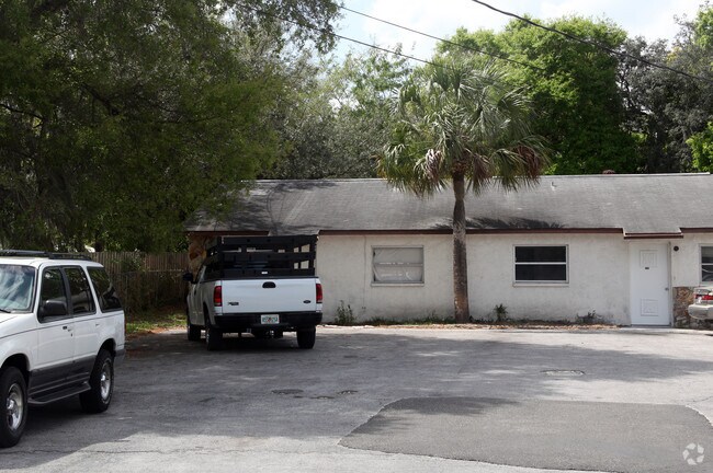 Building Photo - 7138 Bellaire Ter