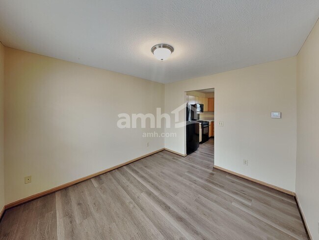 Foto del edificio - 2245 Yagger Bay Dr