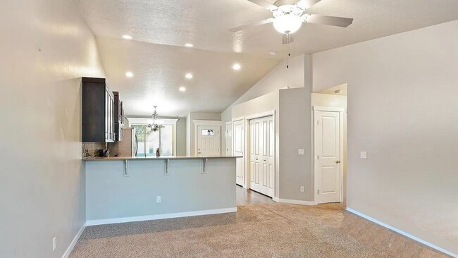 Foto del edificio - 3130 Devlin~Beautiful townhouse in the Ver...