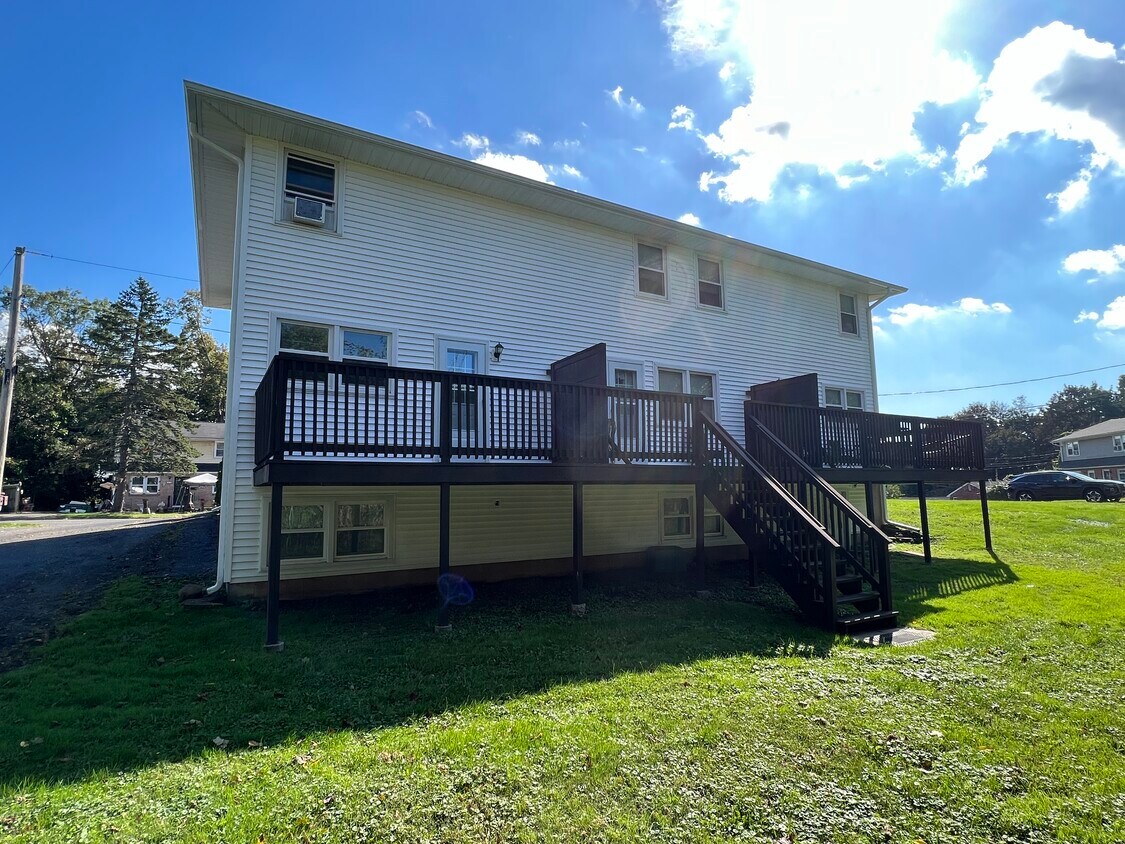 38 Elm Hill Dr Unit 42 Elm Hill Drive, Wallingford, CT 06492