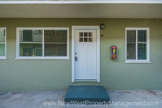 Building Photo - Renovated Sherman Heights 1 Bedroom! Small...