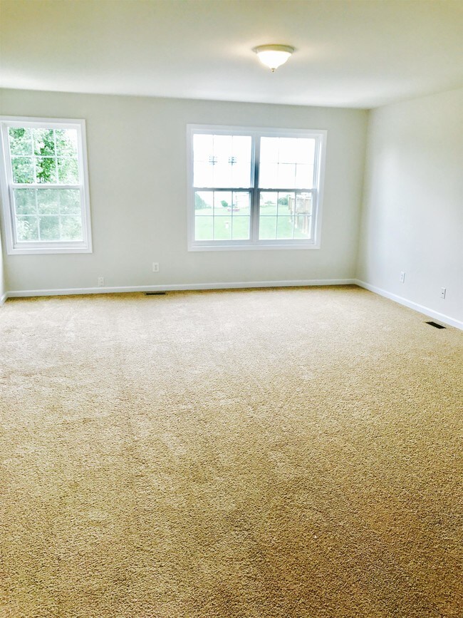 Building Photo - 930 Aztec Dr