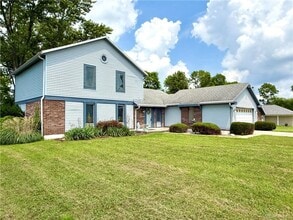 Building Photo - 3360 Cortez Dr