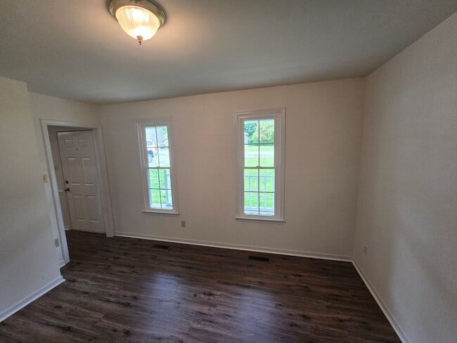 Building Photo - AVAILABLE NOW IN PRINCE GEORGE COUNTY >>>V...