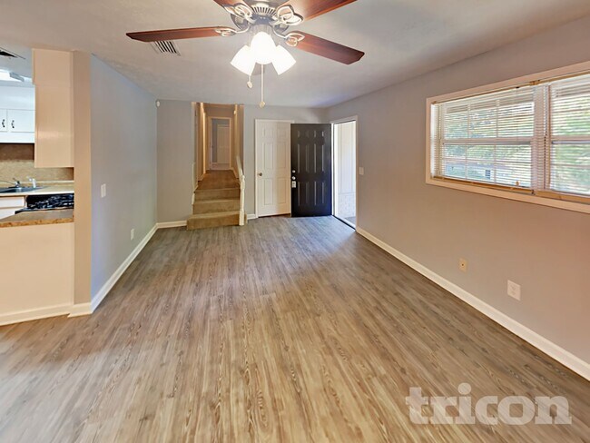 Building Photo - 3964 Cindy Dr