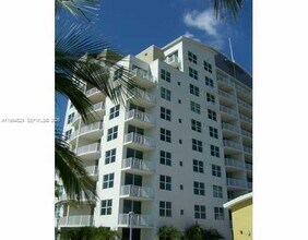Building Photo - 3180 SW 22nd Terrace