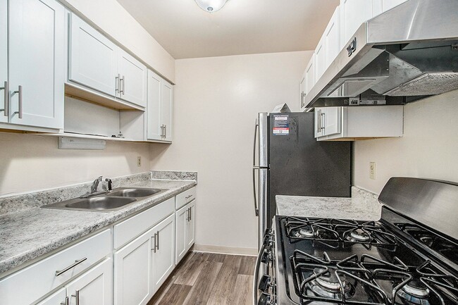 Building Photo - Concord Place Apartments