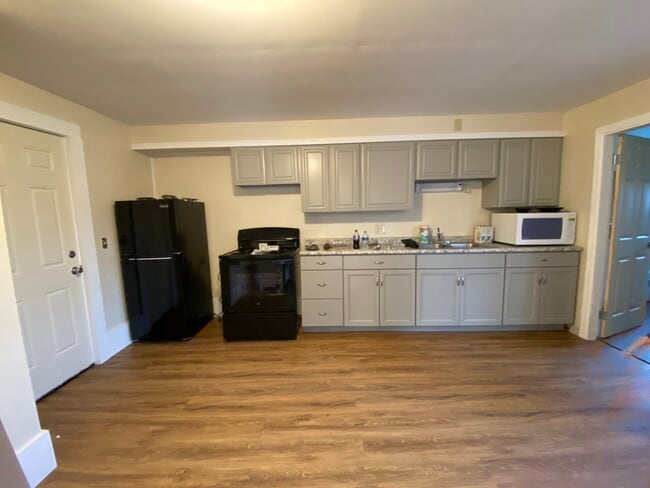 Kitchen - 187 Main St