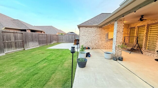 Foto del edificio - 10710 Lacaille Ln