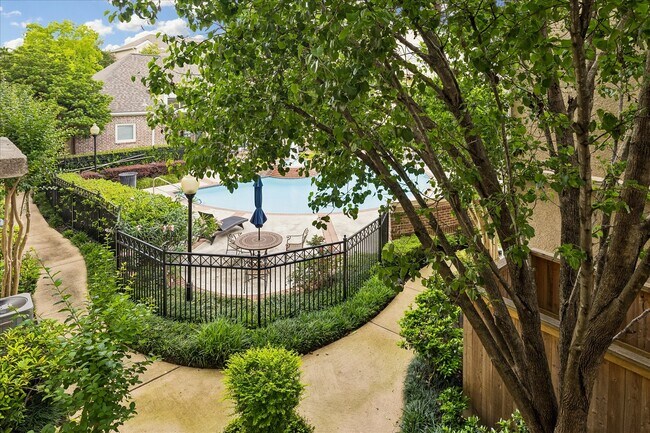 Building Photo - 12707 Boheme Dr