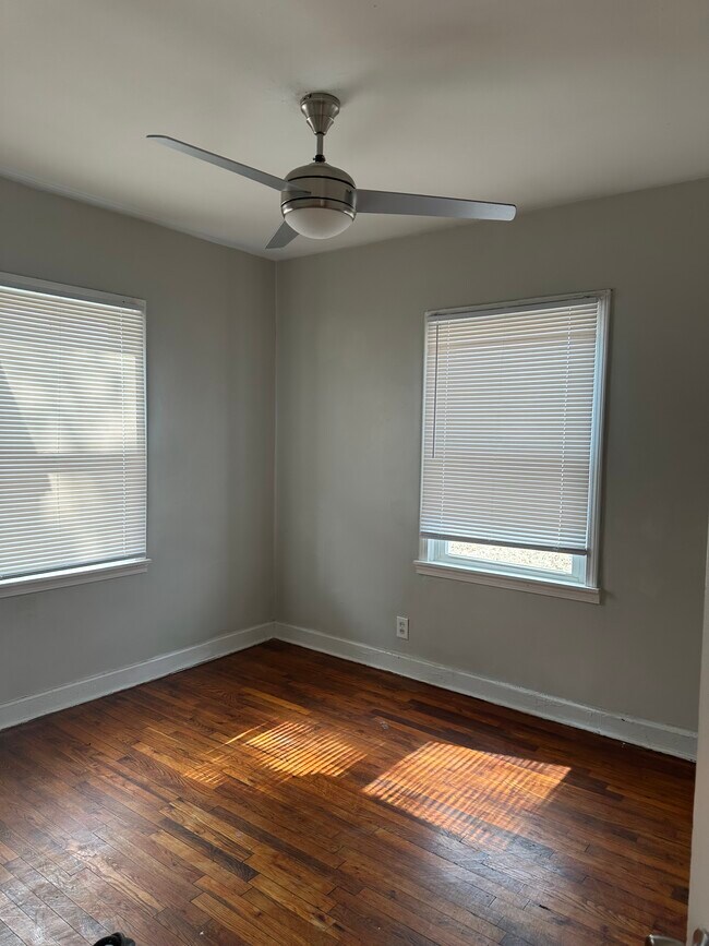 Foto del edificio - 836 Rodey Ave