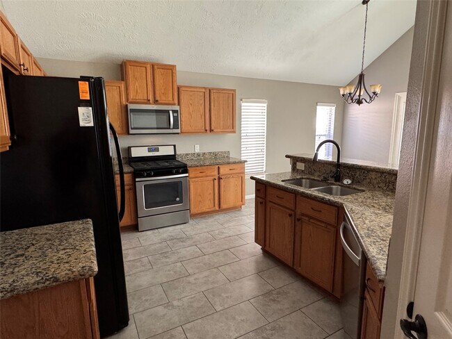 Building Photo - 911 Cascade Ridge